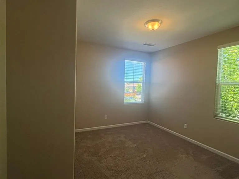 2827 Earthstone Dr — Photo 18