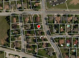 2717 Prestondale Rd, Hurst, TX 76054