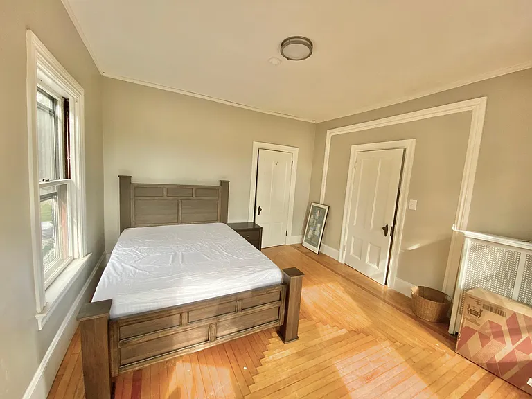 146 Governor St #1 — Photo 10