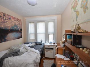 881 Huntington Ave APT 5A, Boston, MA 02115