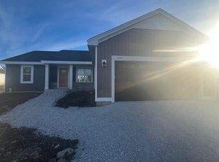 1058 Ridgeway Dr LOT 7, Pewaukee, WI 53072