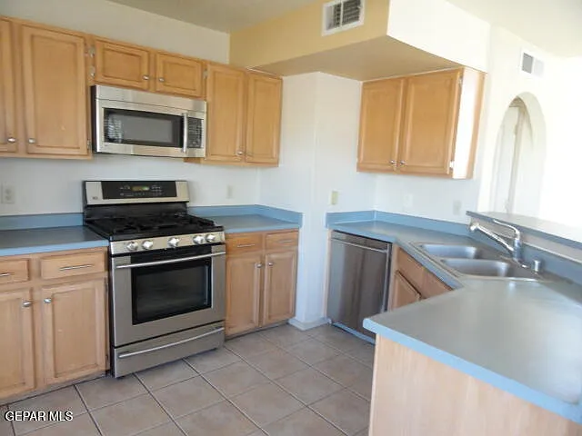 7733 Night Hawk Dr — Photo 5