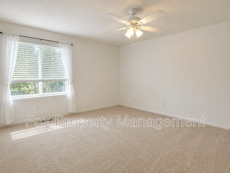 187 McAfee Cir — Photo 5