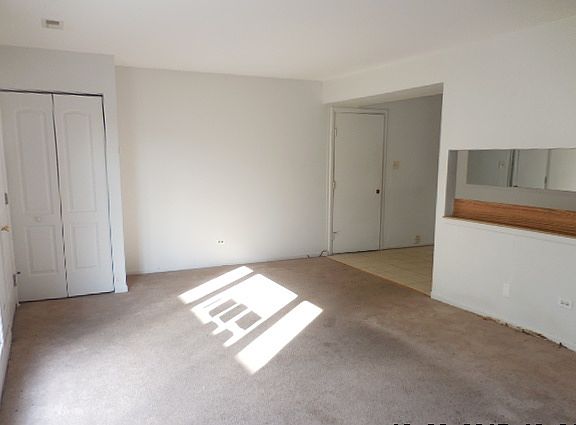 3rd image of 20115 Oak Ln