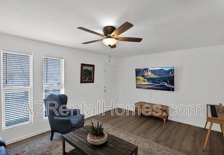 1745 W Capri Ave — Photo 11