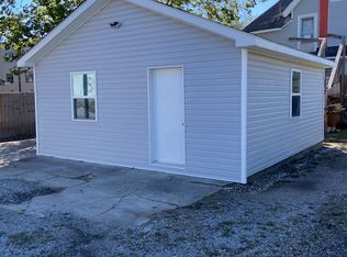 734 7th St #E, Columbus, IN 47201