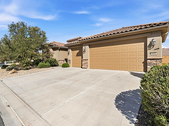 2nd image of 1494 W Songbird Dr