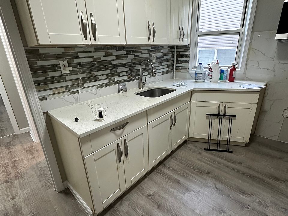 1st image of 62 Fillmore St #1