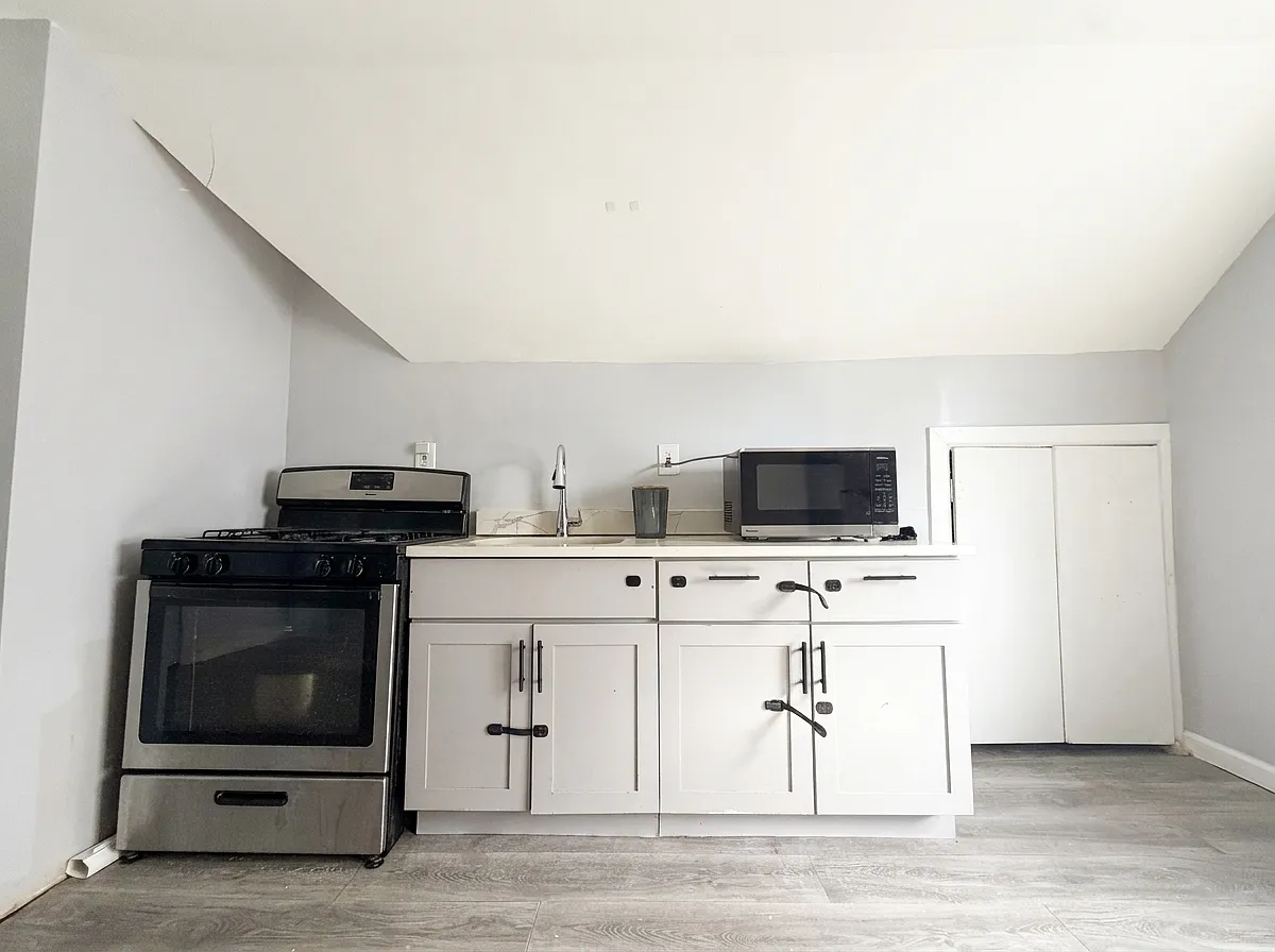 2 bed, 850 sqft, $1,850 — Photo 4
