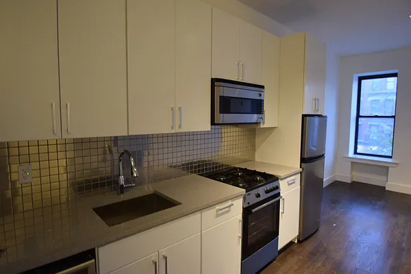 Rented by Bohemia Realty Group | media 79