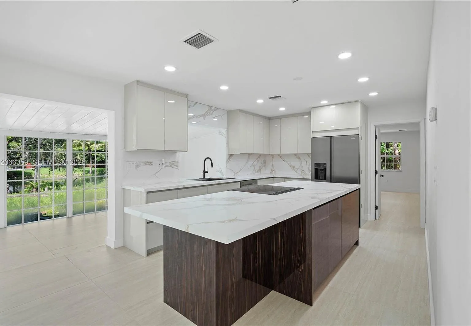 4 bed, 2519 sqft, $10,500 — Photo 3