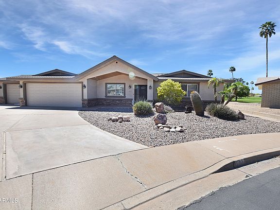 3rd image of 4933 E FLOWER Avenue