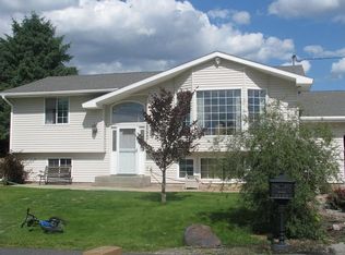 5222 N Vincent Rd, Newman Lake, WA 99025