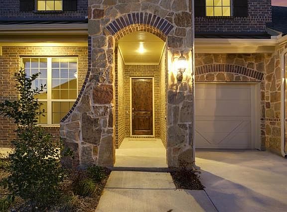 4th image of 103 Hackberry Ln