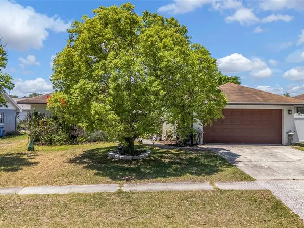 302 Limona Rd, Brandon, FL 33510