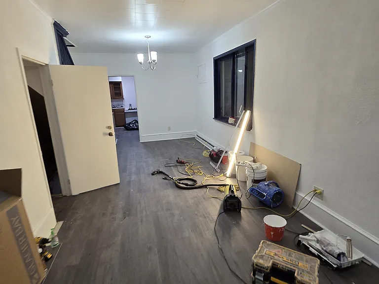 912 N Orange St — Photo 16