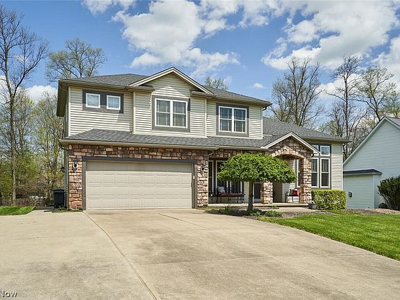 3rd image of 1201 Willow Bend Dr