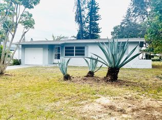 10194 64th Ave, Seminole, FL 33772