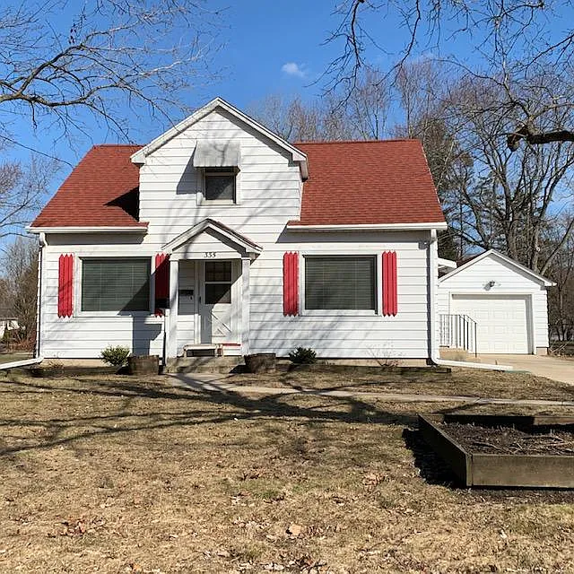335 Zida St photo 1