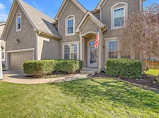 8401 W 127th Cir, Overland Park, KS 66213