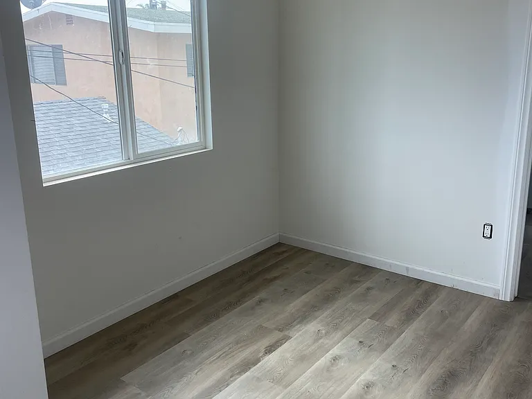 135 E A St #135 — Photo 7