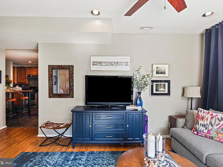 1211 Light St #308 — Photo 9