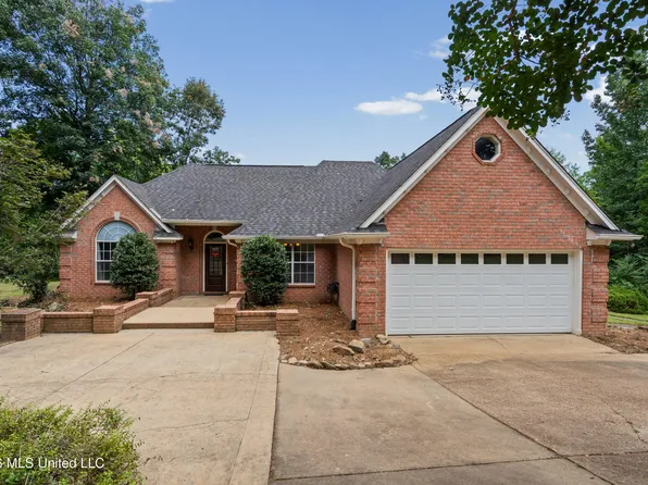 4730 Bienville Rd, Nesbit, MS 38651