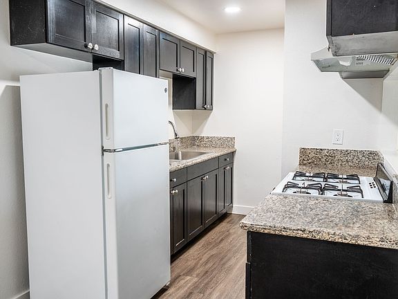 5th image of 400-408 E Mission Ave #400-04