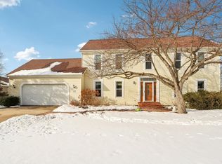 W188S8655 Brooke Ln, Muskego, WI 53150