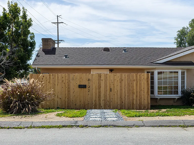 Melrose Ln — Photo 16