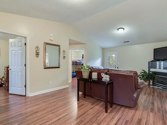3rd image of 7760 Bellchase Ln