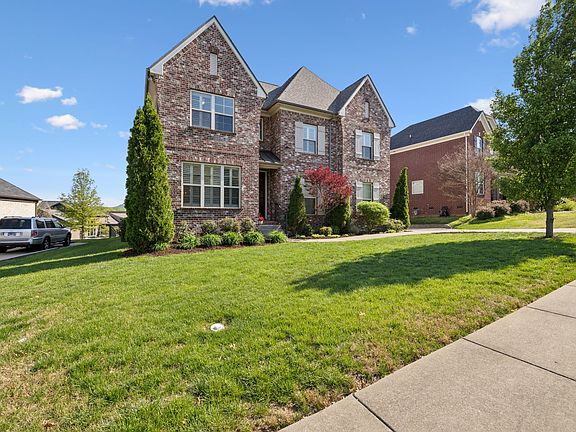 3rd image of 509 Fort Lee Ct