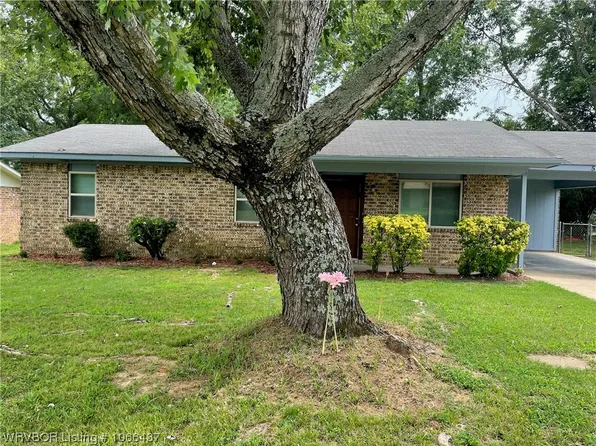 517 Wyndy Height Dr, Charleston, AR 72933