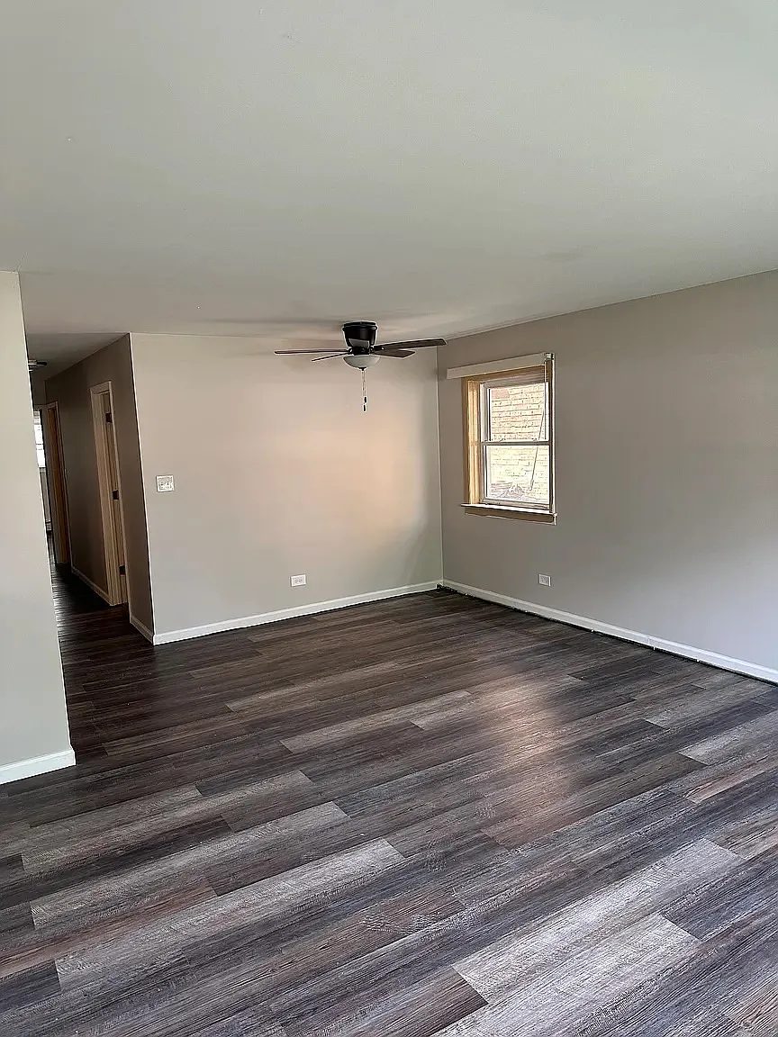 2 bed, 700 sqft, $1,650 — Photo 2