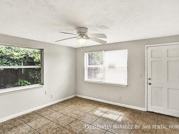 3rd image of 6869 Sonora Dr N