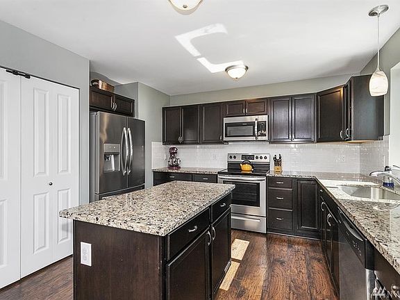 4th image of 21 E Nightingale Pl #98528