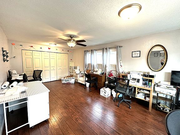 2nd image of 921 Ozark St