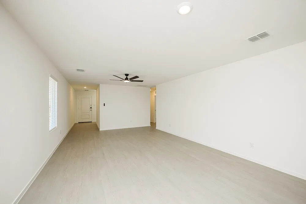 3 bed, 2.0 bath, 1381 sqft, $1,880 — Photo 4