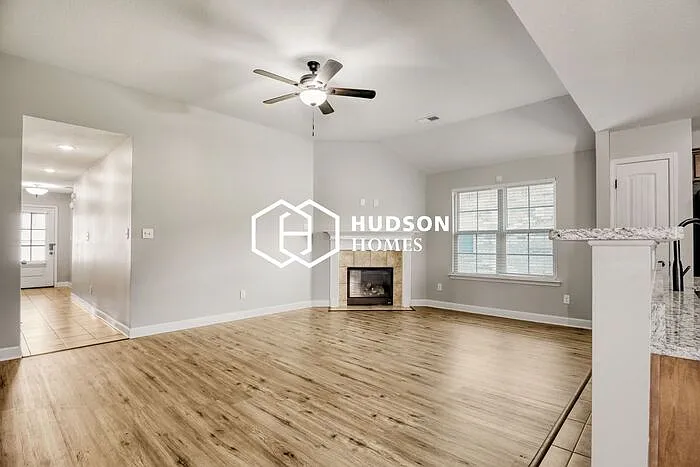 7902 Hemlock Dr — Photo 4