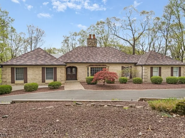 50 Twin Brooks Trl, Chester Twp., NJ 07930