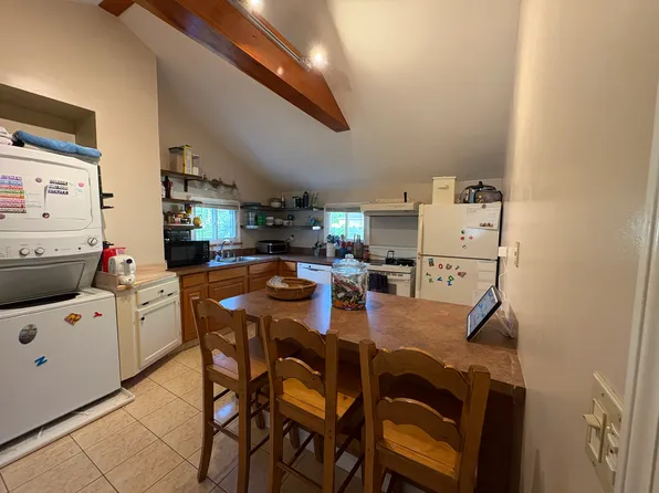 55 Jackson St Floor 2, Ansonia, CT 06401