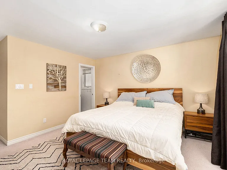 121 Drummond St — Photo 25
