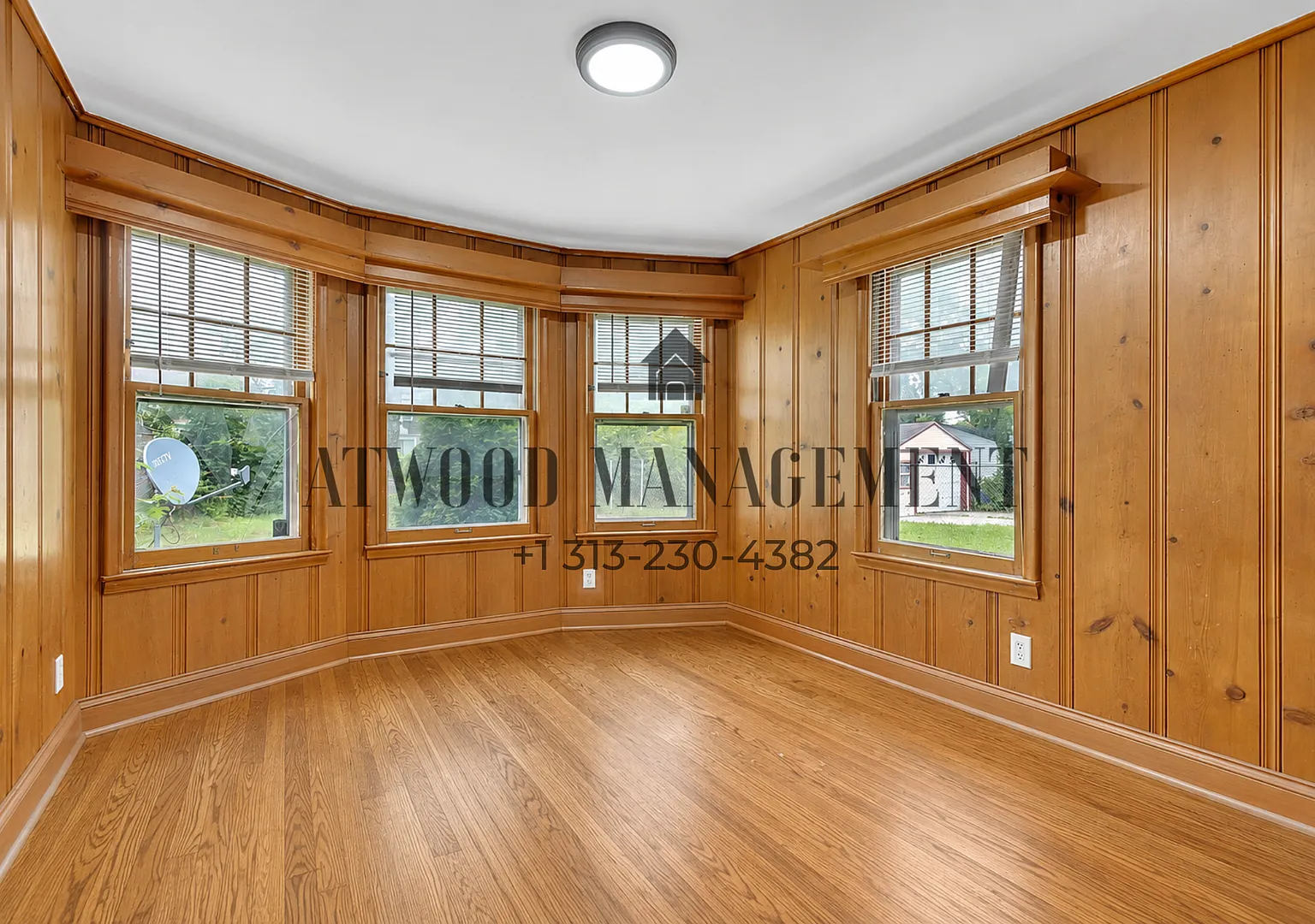 This beautifully updated 3-bedroom, 2-bath single-family home is ready for move-in! — Photo 3