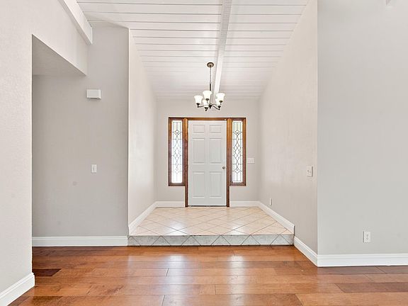 5th image of 1035 N Rono St