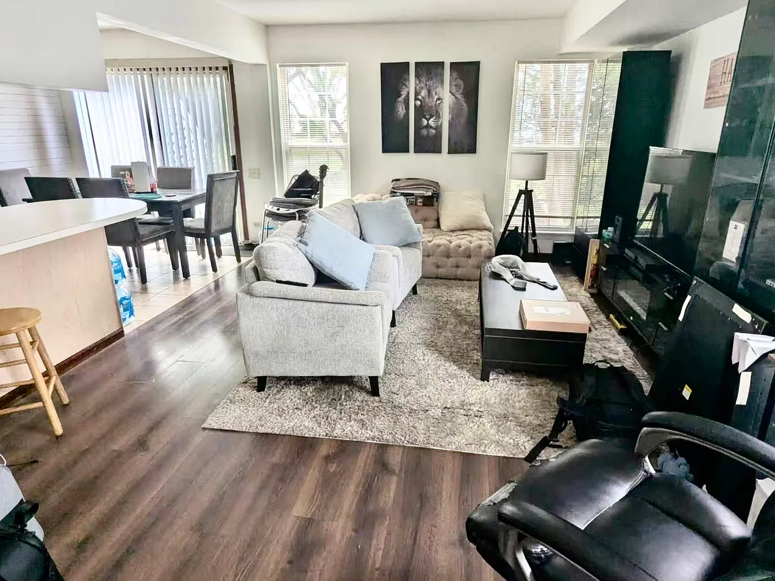 3 bed, 1.5 bath, 1268 sqft, $2,350 — Photo 2