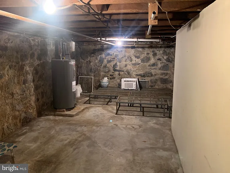 559 Hillman Dr — Photo 8