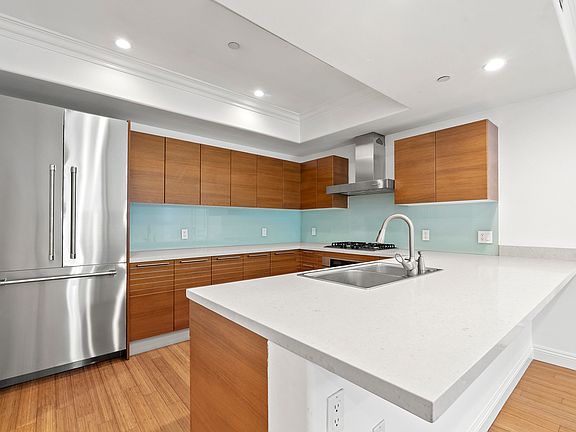5th image of 1283 Havenhurst Dr Unit 204