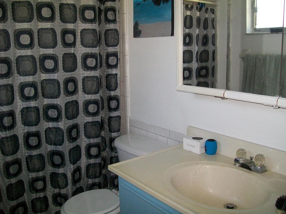 1st image of 462 SE Starflower Ave