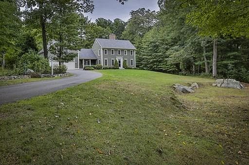 3rd image of 46 Fatherland Dr