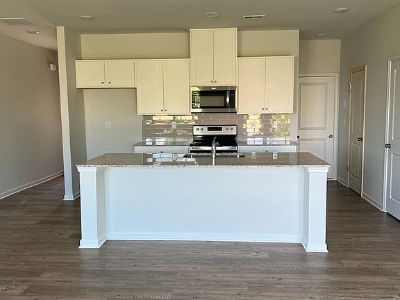 2nd image of 122 Founders Dr
